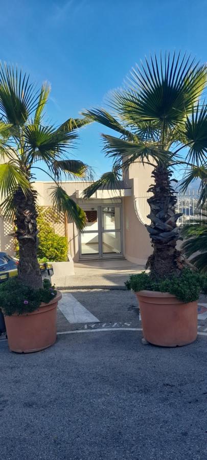 Chambre D Hote Avec Clim Terrasse Et Petit Dejeuner Hauteurs De Nice Buitenkant foto